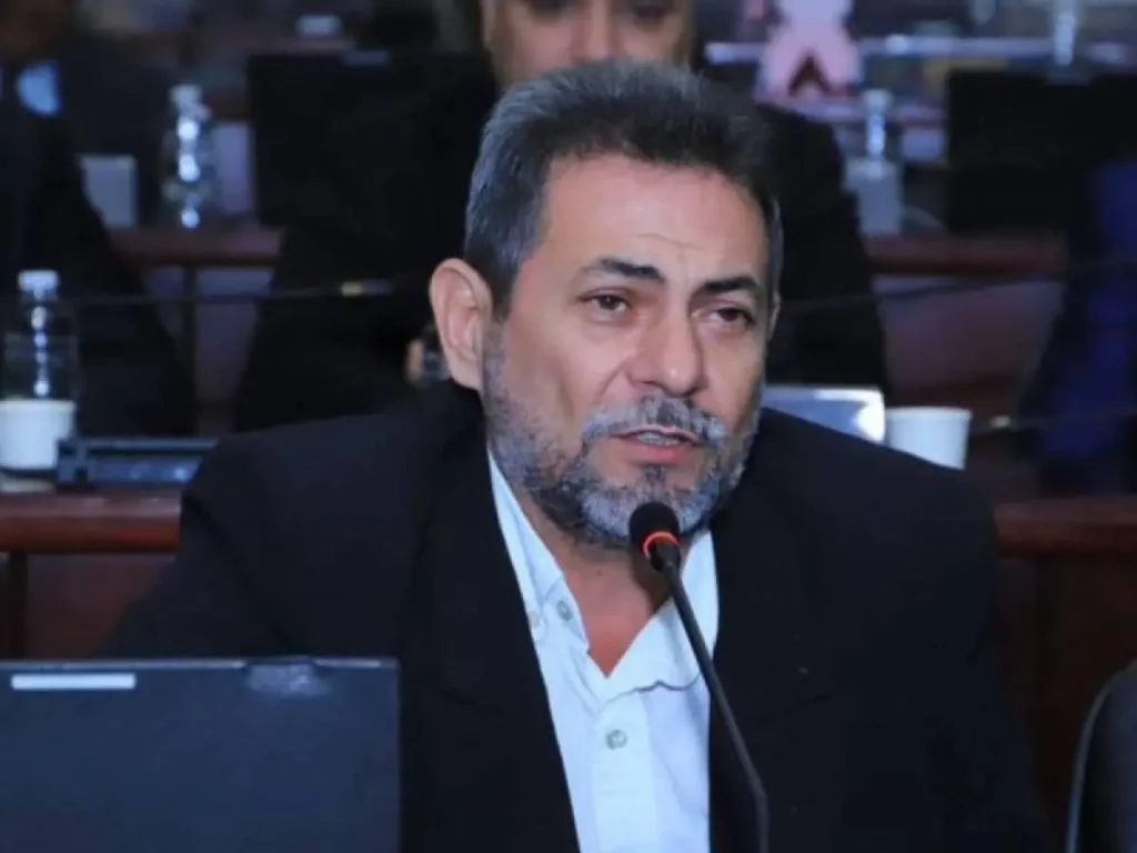 Marlon Lara cuestiona “doble discurso” de los partidos sobre la segunda vuelta electoral.